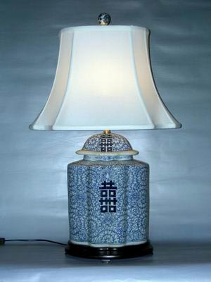 洋溢著喜氣的臺(tái)燈賞析（圖）