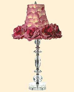 鮮花裝點臺燈 香薰美好生活（圖）