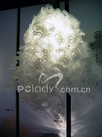 創(chuàng)意無(wú)限 巧心思燈（圖）