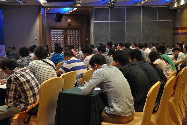 第四屆照明產(chǎn)業(yè)技術(shù)論壇·材料與配套技術(shù)專場深圳站現(xiàn)場